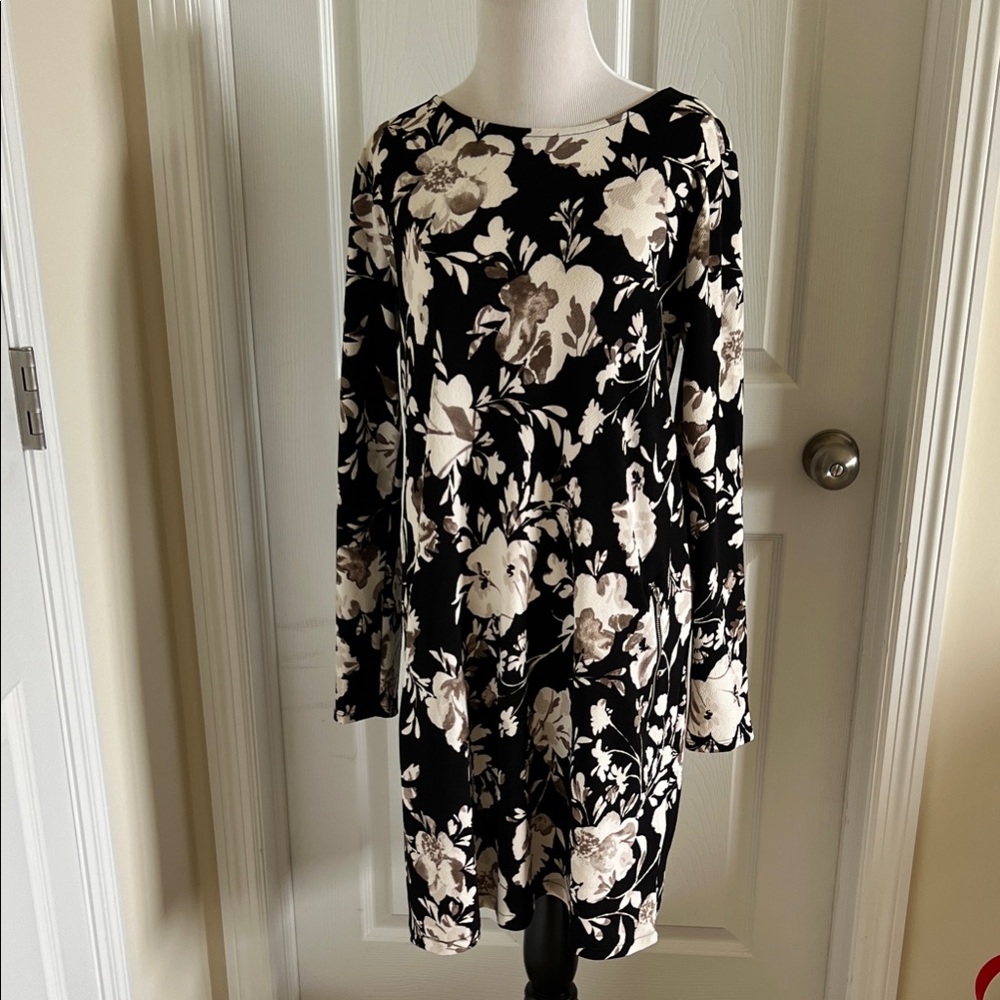 Apt. 9 Black and Cream Floral Long Sleeve Dress